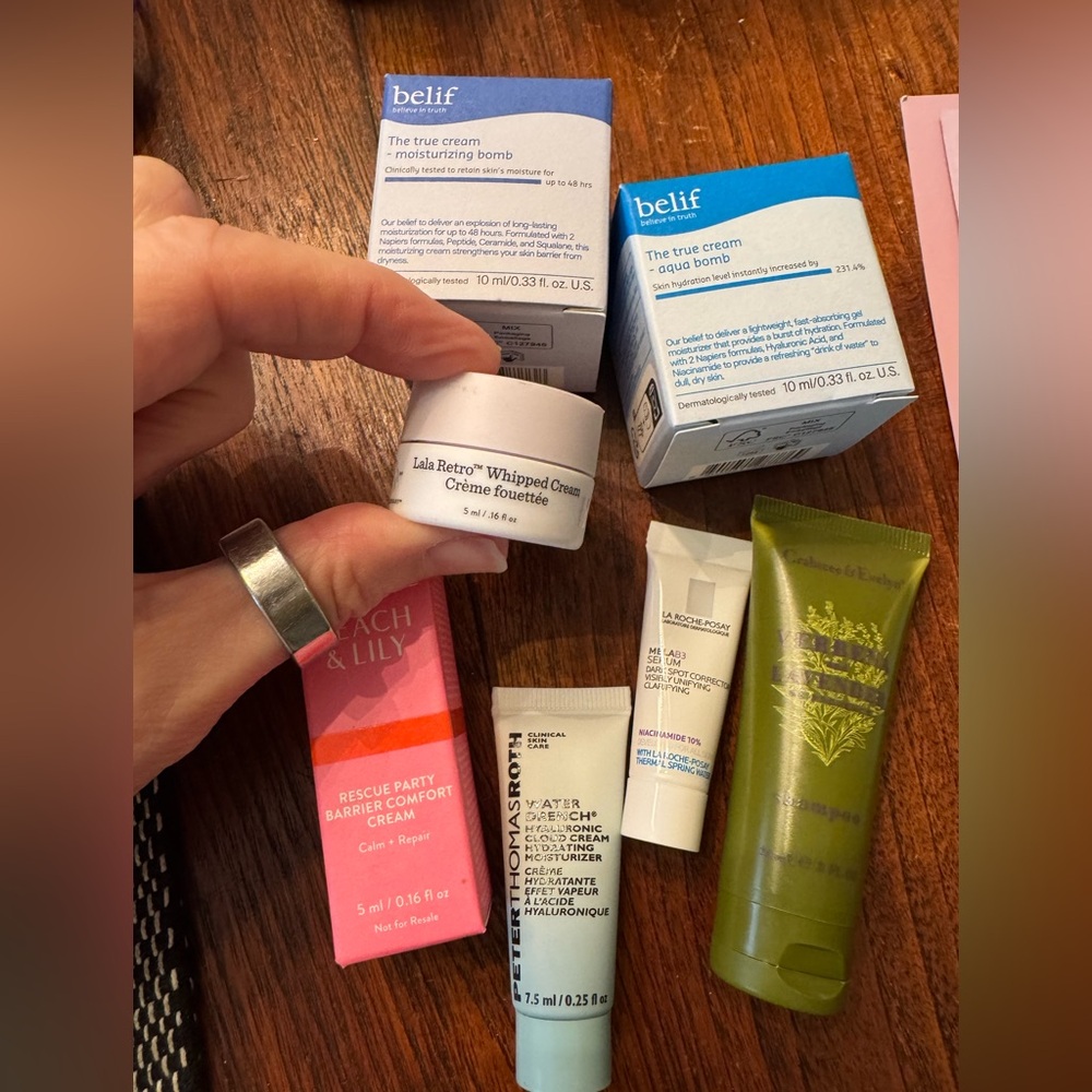 New samples skincare bundle with bag - Picture 4 of 7